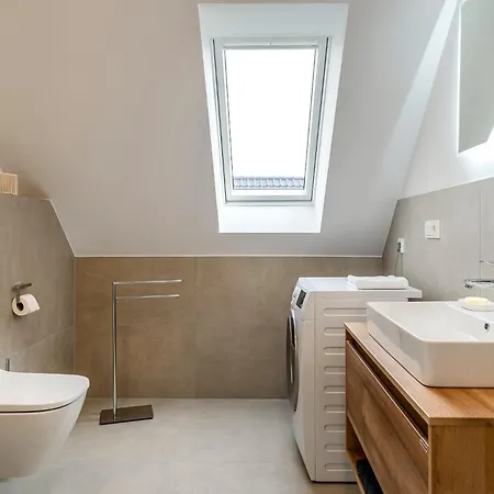 Wattn Traum Гретзиль